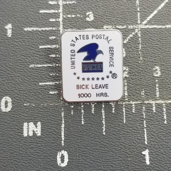 United State Postal Service USPS Sick Leave 1000 Hours Pin US Mail Eagle Vintage - Picture 2 of 4